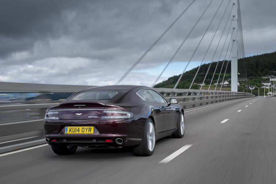  Aston Martin Rapide S 2013 года  (UK) (фото 17 из 36)